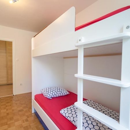 Apartment Near The Train Station Любляна Экстерьер фото