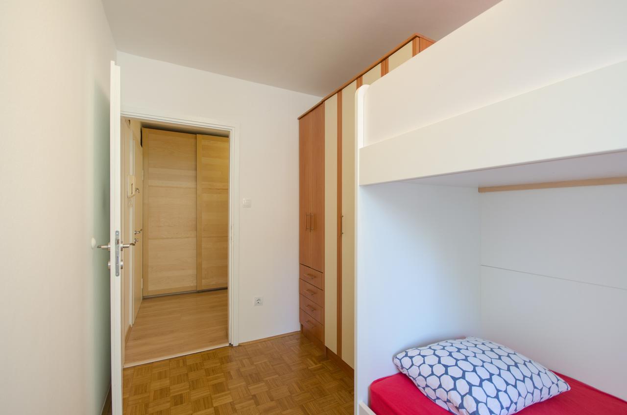 Apartment Near The Train Station Любляна Экстерьер фото