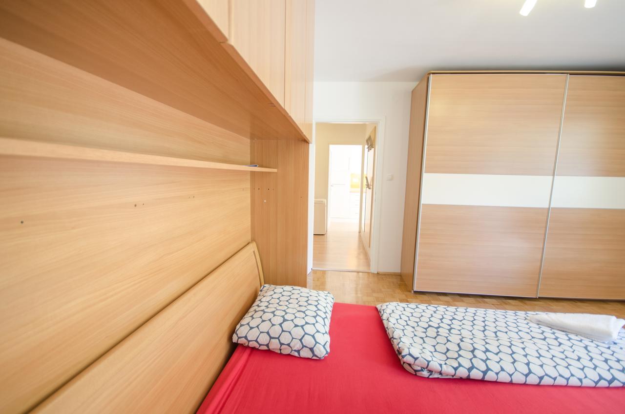 Apartment Near The Train Station Любляна Экстерьер фото