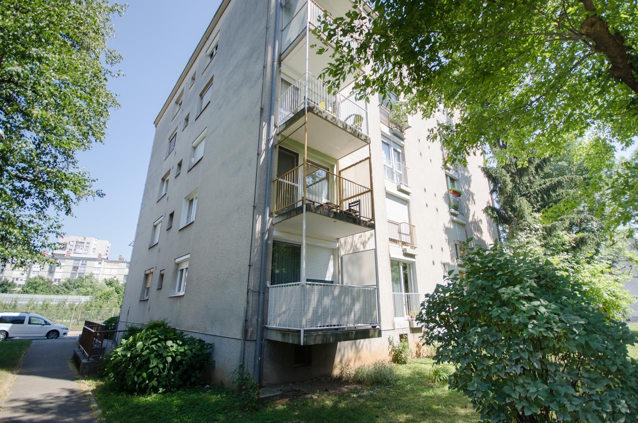 Apartment Near The Train Station Любляна Экстерьер фото
